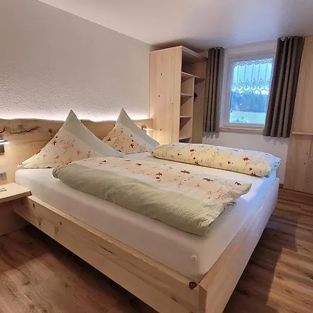 Konukevi Donishaeusle 3*